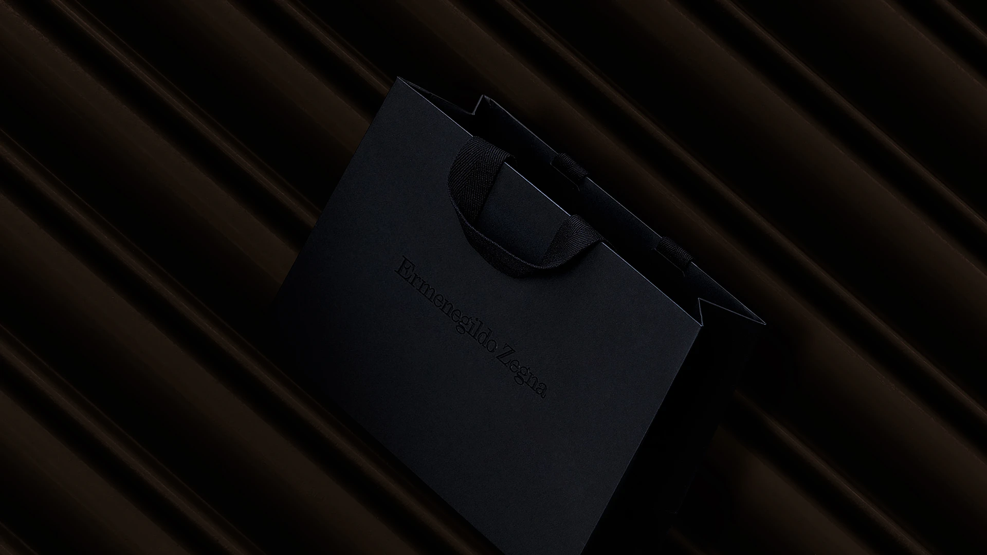 Social narrative and art direction for the upcoming seasonal shows